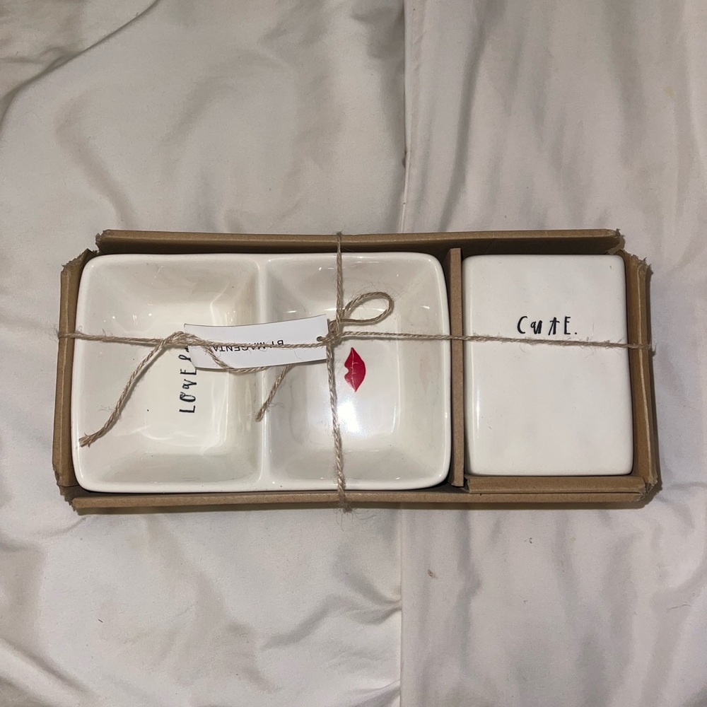 Rae Dunn Gift set